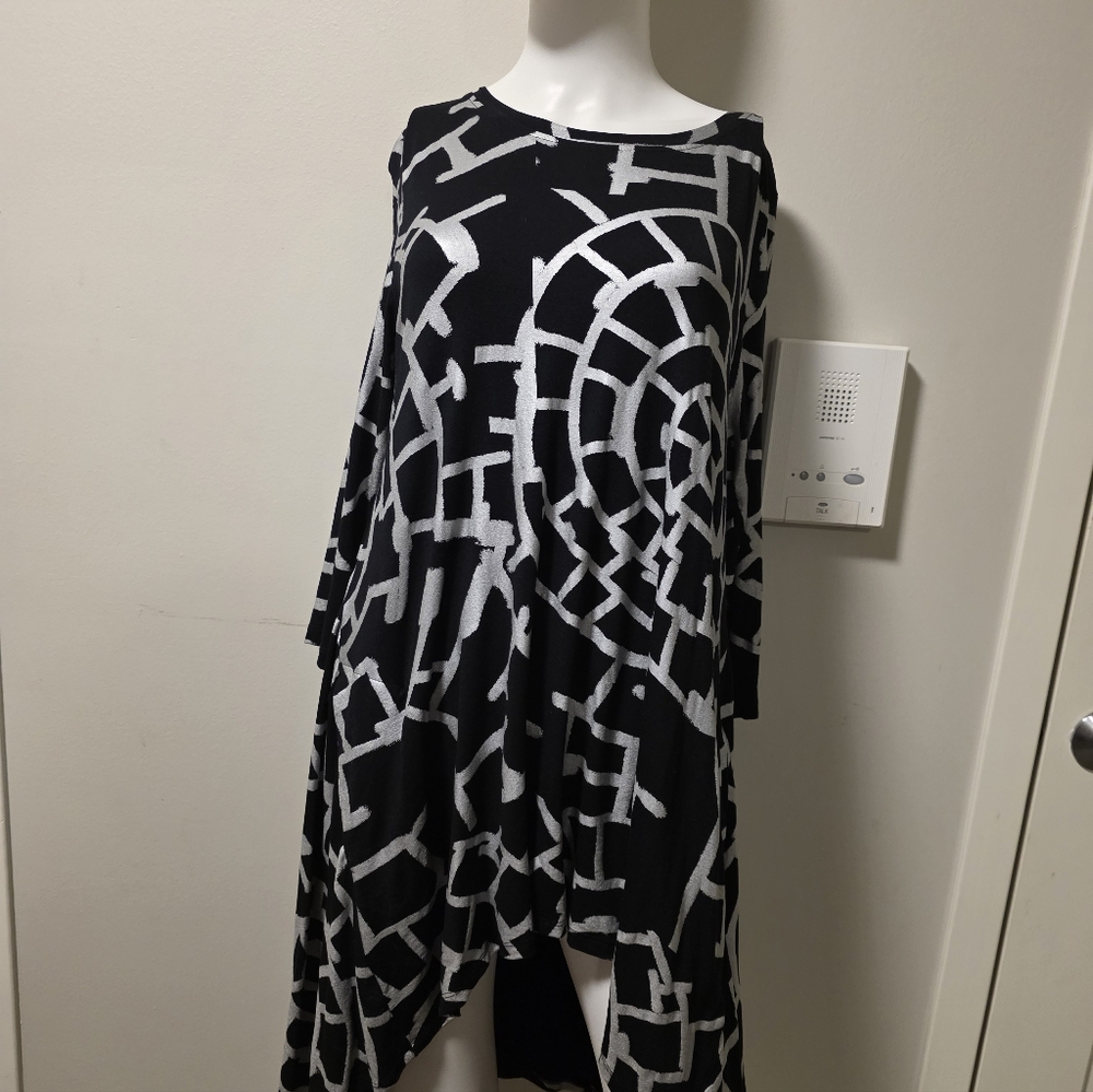 ALEMBIKA  abstract, Black, White, Tunic/dress, Sz L, Side Pockets, 95% Viscose,